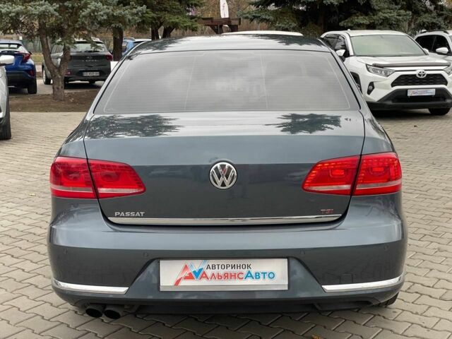 Серый Фольксваген Пассат, объемом двигателя 1.8 л и пробегом 186 тыс. км за 9900 $, фото 5 на Automoto.ua