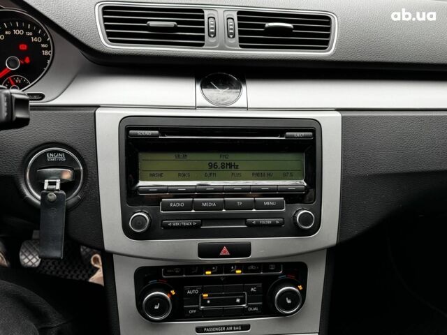 Серый Фольксваген Пассат, объемом двигателя 1.8 л и пробегом 174 тыс. км за 7990 $, фото 14 на Automoto.ua