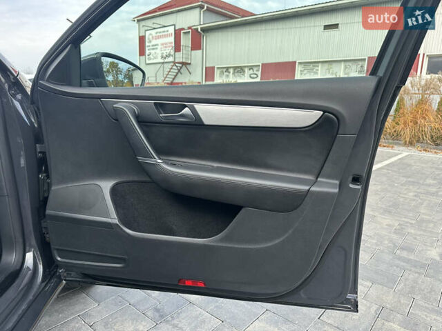 Серый Фольксваген Пассат, объемом двигателя 1.8 л и пробегом 214 тыс. км за 11900 $, фото 19 на Automoto.ua