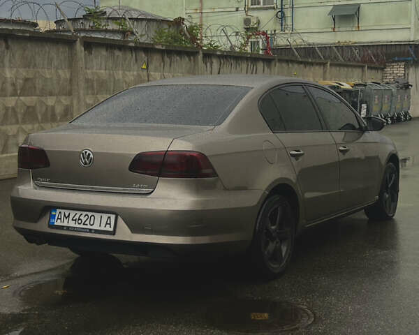 Серый Фольксваген Пассат, объемом двигателя 1.97 л и пробегом 238 тыс. км за 8700 $, фото 14 на Automoto.ua