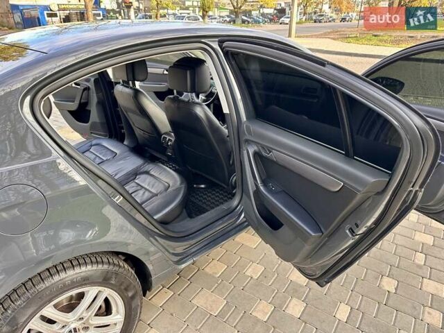 Серый Фольксваген Пассат, объемом двигателя 1.4 л и пробегом 172 тыс. км за 9300 $, фото 38 на Automoto.ua