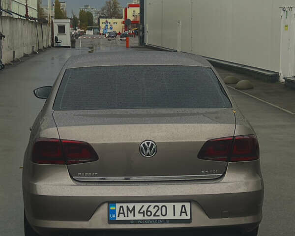 Серый Фольксваген Пассат, объемом двигателя 1.97 л и пробегом 238 тыс. км за 8700 $, фото 9 на Automoto.ua