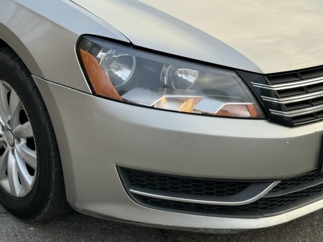 Серый Фольксваген Пассат, объемом двигателя 2.5 л и пробегом 220 тыс. км за 7500 $, фото 13 на Automoto.ua