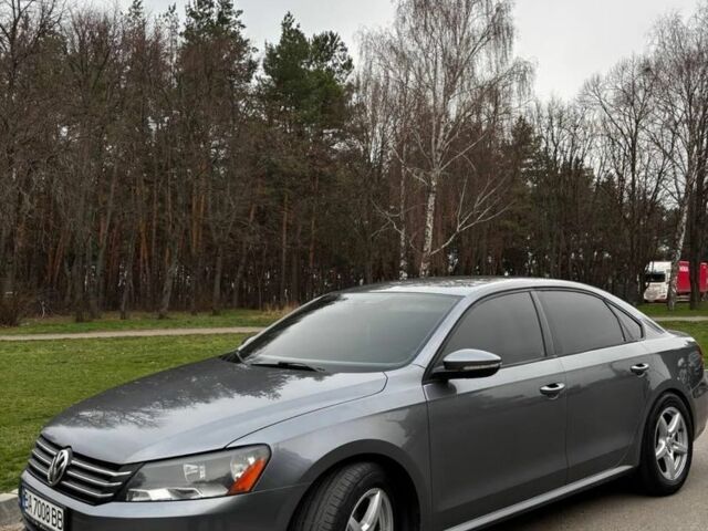 Серый Фольксваген Пассат, объемом двигателя 2.5 л и пробегом 200 тыс. км за 9600 $, фото 1 на Automoto.ua