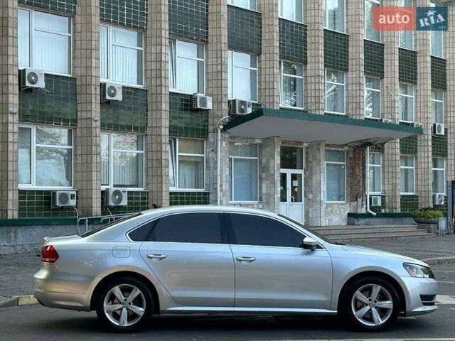 Серый Фольксваген Пассат, объемом двигателя 2.5 л и пробегом 242 тыс. км за 11999 $, фото 1 на Automoto.ua