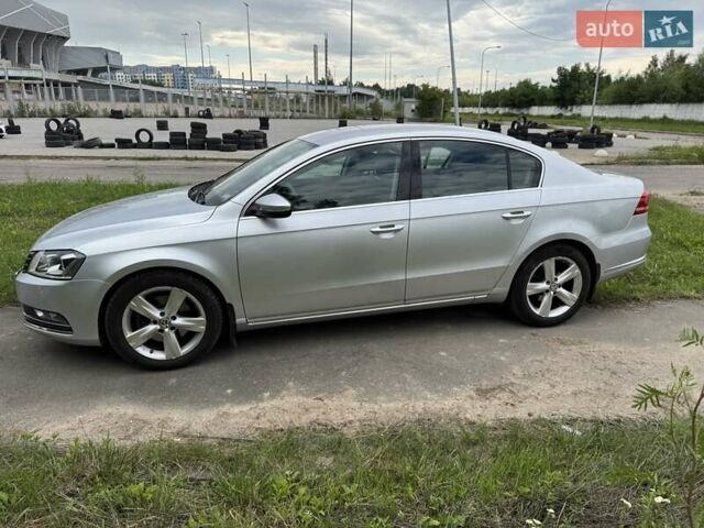 Сірий Фольксваген Пассат, об'ємом двигуна 1.8 л та пробігом 207 тис. км за 10500 $, фото 4 на Automoto.ua