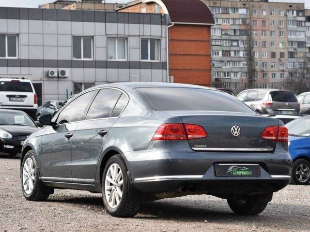 Серый Фольксваген Пассат, объемом двигателя 1.8 л и пробегом 186 тыс. км за 9490 $, фото 3 на Automoto.ua