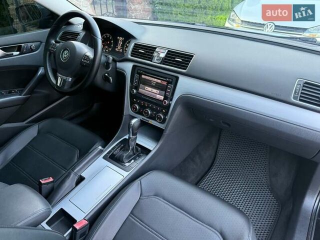 Серый Фольксваген Пассат, объемом двигателя 2.5 л и пробегом 250 тыс. км за 9200 $, фото 19 на Automoto.ua