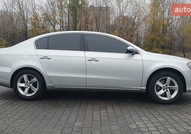 Сірий Фольксваген Пассат, об'ємом двигуна 1.78 л та пробігом 176 тис. км за 10500 $, фото 1 на Automoto.ua