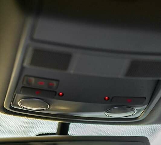 Сірий Фольксваген Пассат, об'ємом двигуна 1.8 л та пробігом 103 тис. км за 9450 $, фото 12 на Automoto.ua