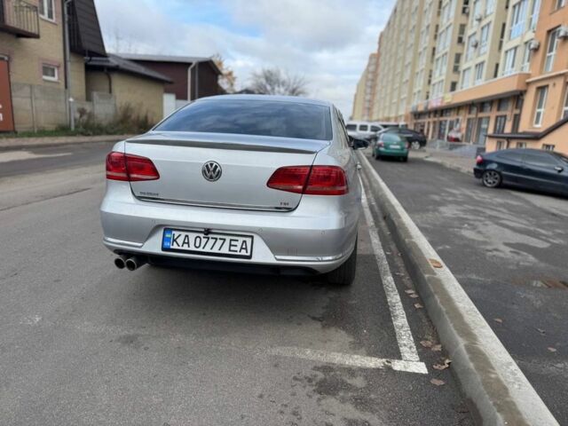 Серый Фольксваген Пассат, объемом двигателя 1.8 л и пробегом 255 тыс. км за 9200 $, фото 2 на Automoto.ua