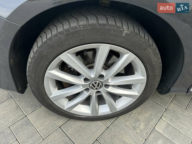 Серый Фольксваген Пассат, объемом двигателя 1.8 л и пробегом 214 тыс. км за 11900 $, фото 5 на Automoto.ua