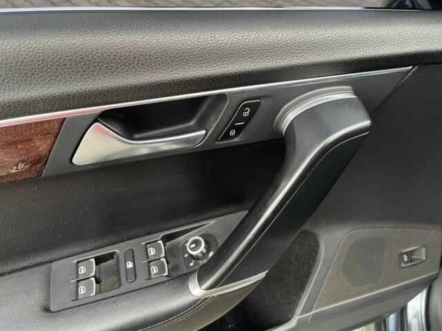 Серый Фольксваген Пассат, объемом двигателя 1.8 л и пробегом 186 тыс. км за 9900 $, фото 8 на Automoto.ua