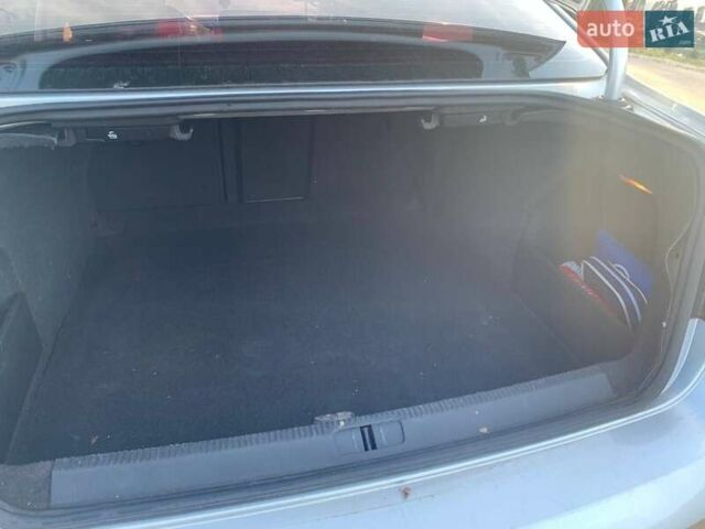 Серый Фольксваген Пассат, объемом двигателя 1.8 л и пробегом 234 тыс. км за 10300 $, фото 13 на Automoto.ua