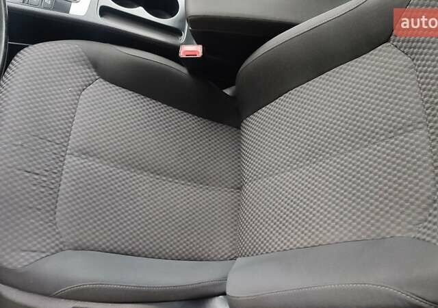 Сірий Фольксваген Пассат, об'ємом двигуна 1.6 л та пробігом 227 тис. км за 10300 $, фото 14 на Automoto.ua