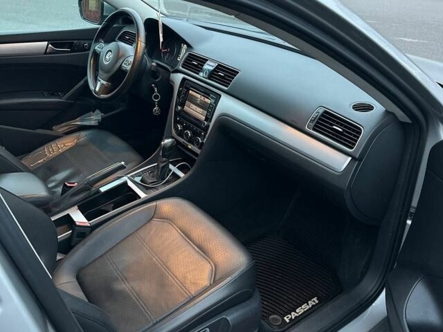 Серый Фольксваген Пассат, объемом двигателя 2.5 л и пробегом 216 тыс. км за 8500 $, фото 11 на Automoto.ua