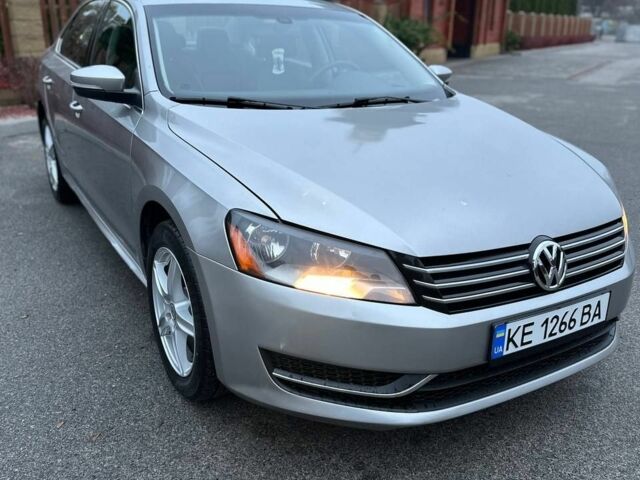 Серый Фольксваген Пассат, объемом двигателя 2.5 л и пробегом 216 тыс. км за 8500 $, фото 1 на Automoto.ua