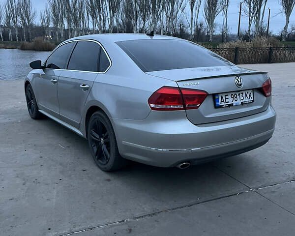 Серый Фольксваген Пассат, объемом двигателя 1.97 л и пробегом 214 тыс. км за 12000 $, фото 3 на Automoto.ua