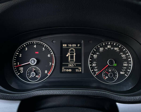 Серый Фольксваген Пассат, объемом двигателя 2.49 л и пробегом 271 тыс. км за 10499 $, фото 10 на Automoto.ua