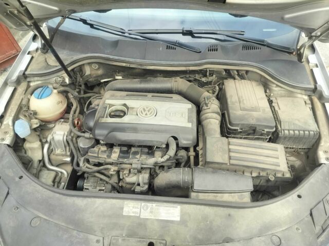 Серый Фольксваген Пассат, объемом двигателя 1.8 л и пробегом 160 тыс. км за 7200 $, фото 13 на Automoto.ua