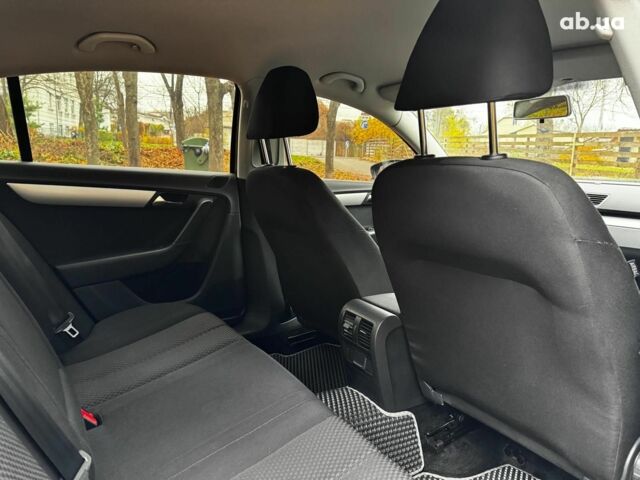 Серый Фольксваген Пассат, объемом двигателя 1.8 л и пробегом 174 тыс. км за 7990 $, фото 25 на Automoto.ua