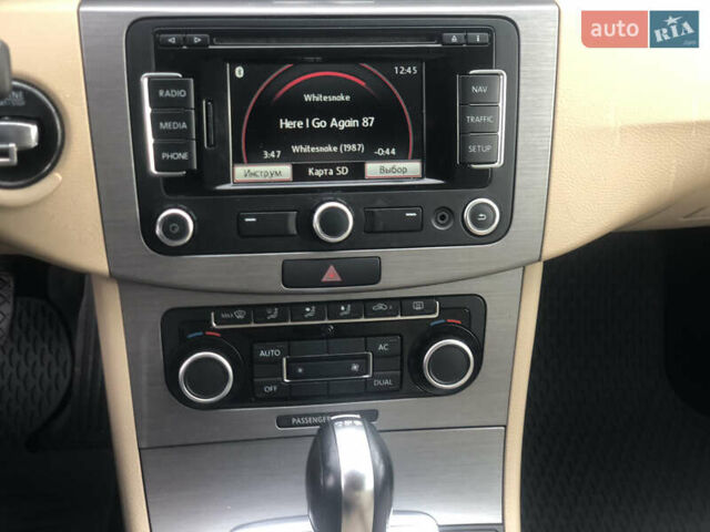 Серый Фольксваген Пассат, объемом двигателя 1.39 л и пробегом 224 тыс. км за 8350 $, фото 8 на Automoto.ua