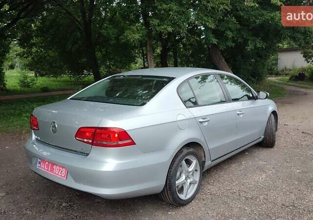 Сірий Фольксваген Пассат, об'ємом двигуна 1.6 л та пробігом 227 тис. км за 10300 $, фото 2 на Automoto.ua