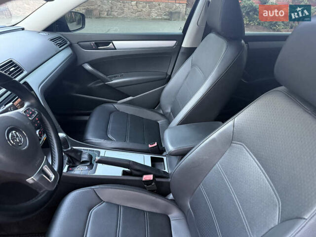 Серый Фольксваген Пассат, объемом двигателя 2.5 л и пробегом 250 тыс. км за 9200 $, фото 21 на Automoto.ua