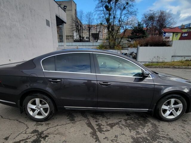 Серый Фольксваген Пассат, объемом двигателя 2 л и пробегом 268 тыс. км за 8800 $, фото 2 на Automoto.ua