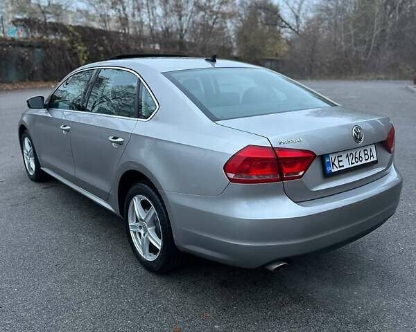 Сірий Фольксваген Пассат, об'ємом двигуна 2.48 л та пробігом 216 тис. км за 8250 $, фото 2 на Automoto.ua