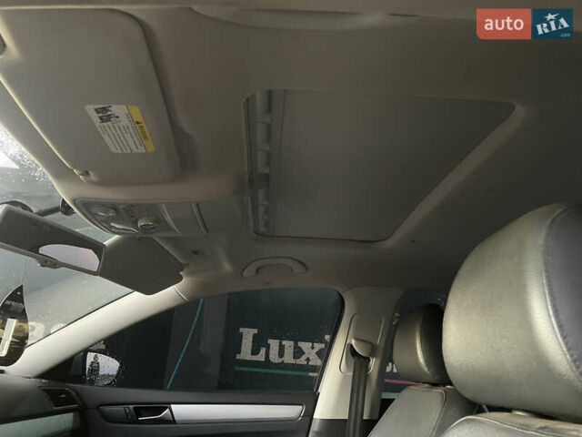 Серый Фольксваген Пассат, объемом двигателя 2.48 л и пробегом 228 тыс. км за 9500 $, фото 7 на Automoto.ua