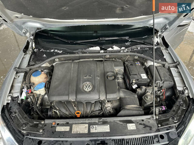 Серый Фольксваген Пассат, объемом двигателя 2.48 л и пробегом 207 тыс. км за 8950 $, фото 30 на Automoto.ua
