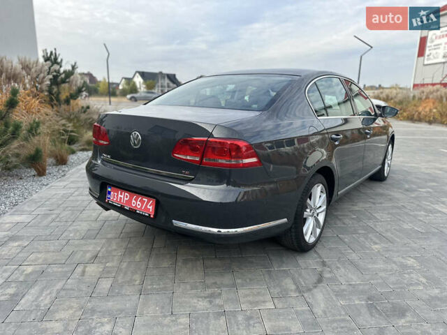 Серый Фольксваген Пассат, объемом двигателя 1.8 л и пробегом 214 тыс. км за 11900 $, фото 3 на Automoto.ua