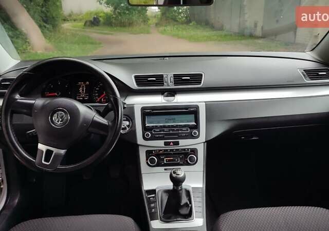 Сірий Фольксваген Пассат, об'ємом двигуна 1.6 л та пробігом 227 тис. км за 10300 $, фото 11 на Automoto.ua