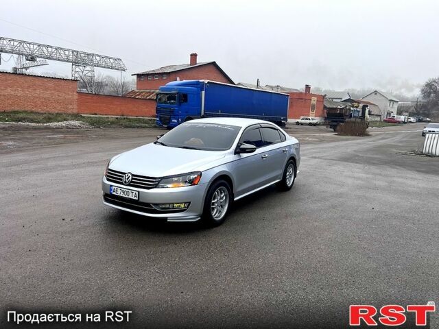 Серый Фольксваген Пассат, объемом двигателя 2.5 л и пробегом 309 тыс. км за 8200 $, фото 1 на Automoto.ua