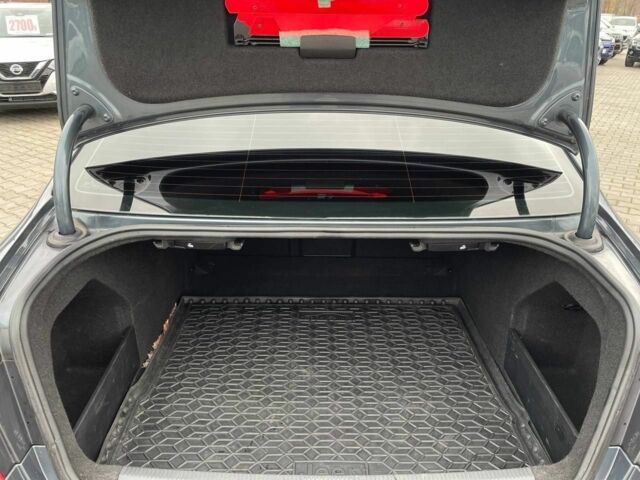 Серый Фольксваген Пассат, объемом двигателя 1.8 л и пробегом 186 тыс. км за 9900 $, фото 22 на Automoto.ua