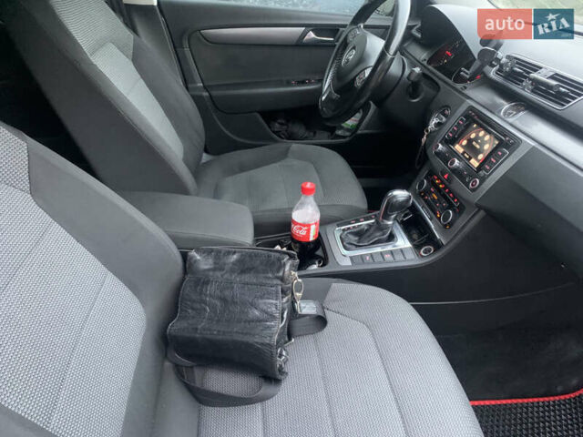 Фольксваген Пассат 2011 в Монастыриске на Automoto.ua Серый Фольксваген Пассат, объемом двигателя 1.97 л и пробегом 280 тыс. км за 11500 $, фото 7 на Automoto.ua