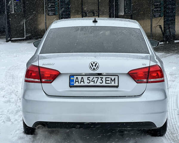 Серый Фольксваген Пассат, объемом двигателя 2.48 л и пробегом 207 тыс. км за 8950 $, фото 3 на Automoto.ua