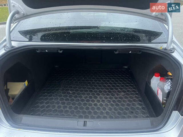 Серый Фольксваген Пассат, объемом двигателя 1.97 л и пробегом 265 тыс. км за 10750 $, фото 11 на Automoto.ua