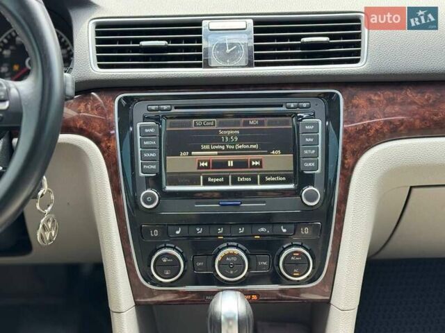 Сірий Фольксваген Пассат, об'ємом двигуна 2.48 л та пробігом 240 тис. км за 9700 $, фото 27 на Automoto.ua