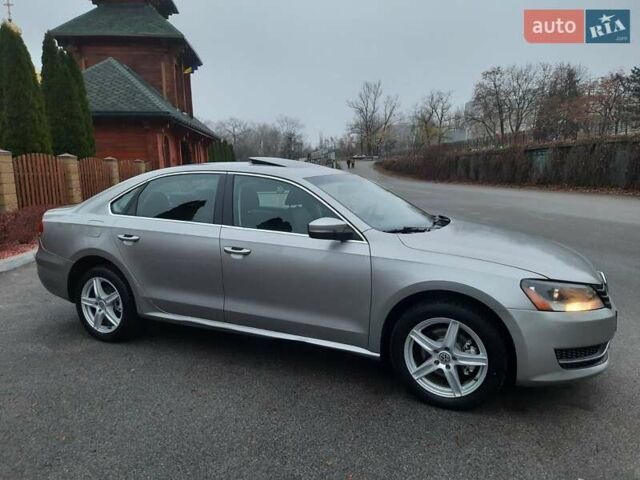 Сірий Фольксваген Пассат, об'ємом двигуна 2.48 л та пробігом 216 тис. км за 8250 $, фото 18 на Automoto.ua