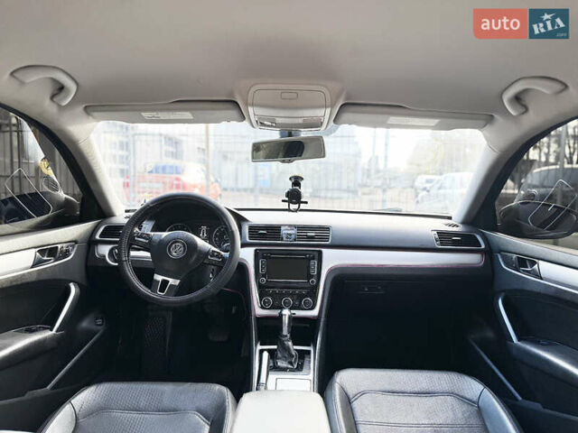 Сірий Фольксваген Пассат, об'ємом двигуна 2.5 л та пробігом 220 тис. км за 10500 $, фото 13 на Automoto.ua