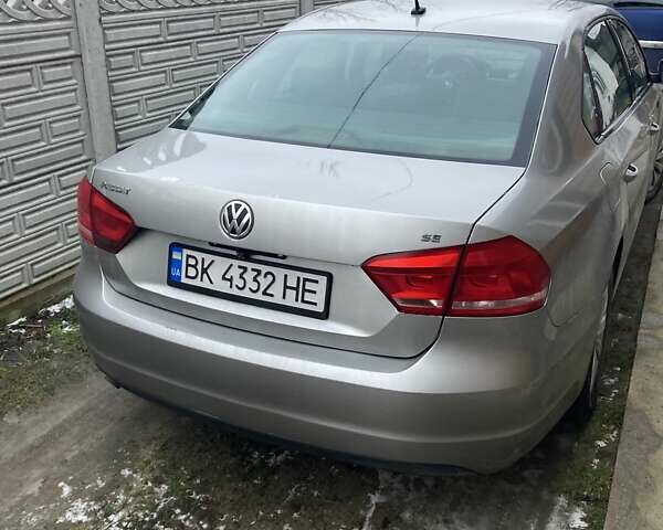 Серый Фольксваген Пассат, объемом двигателя 2.5 л и пробегом 292 тыс. км за 8700 $, фото 1 на Automoto.ua