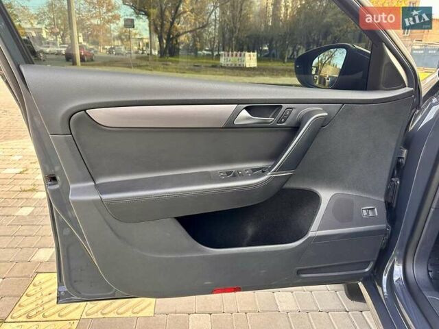 Серый Фольксваген Пассат, объемом двигателя 1.4 л и пробегом 172 тыс. км за 9300 $, фото 31 на Automoto.ua