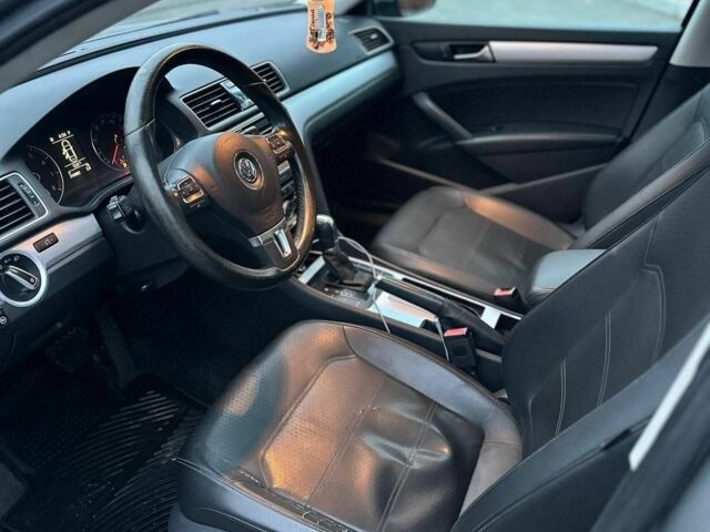 Серый Фольксваген Пассат, объемом двигателя 2.5 л и пробегом 216 тыс. км за 8500 $, фото 9 на Automoto.ua