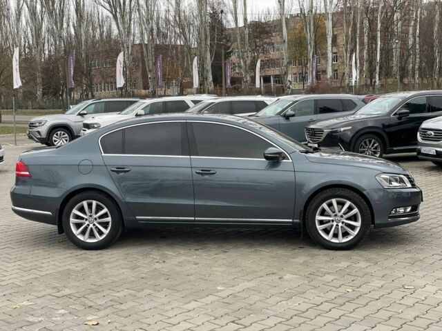 Серый Фольксваген Пассат, объемом двигателя 1.8 л и пробегом 186 тыс. км за 9900 $, фото 7 на Automoto.ua