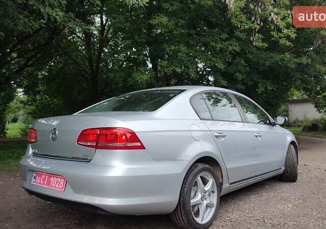 Сірий Фольксваген Пассат, об'ємом двигуна 1.6 л та пробігом 227 тис. км за 10300 $, фото 1 на Automoto.ua