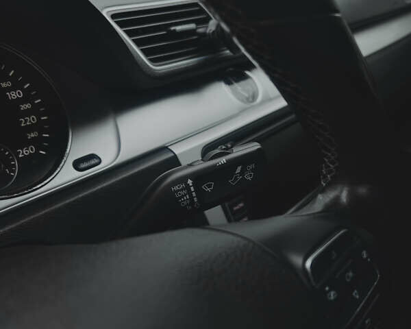 Серый Фольксваген Пассат, объемом двигателя 1.97 л и пробегом 238 тыс. км за 8700 $, фото 29 на Automoto.ua