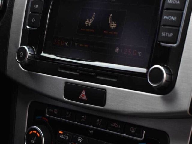 Серый Фольксваген Пассат, объемом двигателя 1.8 л и пробегом 186 тыс. км за 9490 $, фото 12 на Automoto.ua