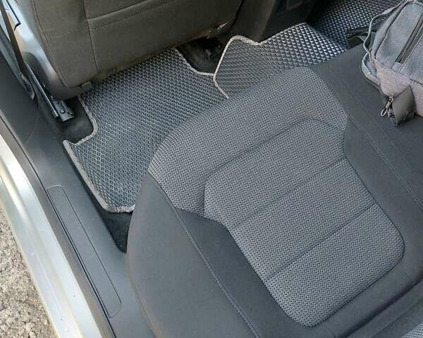 Серый Фольксваген Пассат, объемом двигателя 1.8 л и пробегом 123 тыс. км за 10600 $, фото 15 на Automoto.ua